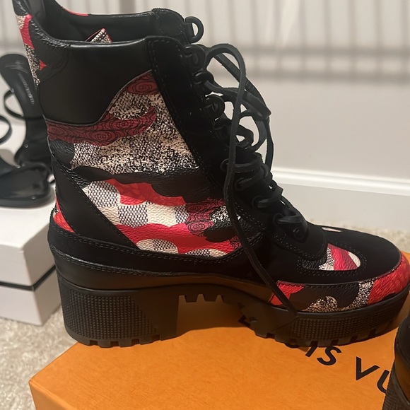Limited Edition Louis Vuitton Boots - Picture 5 of 5